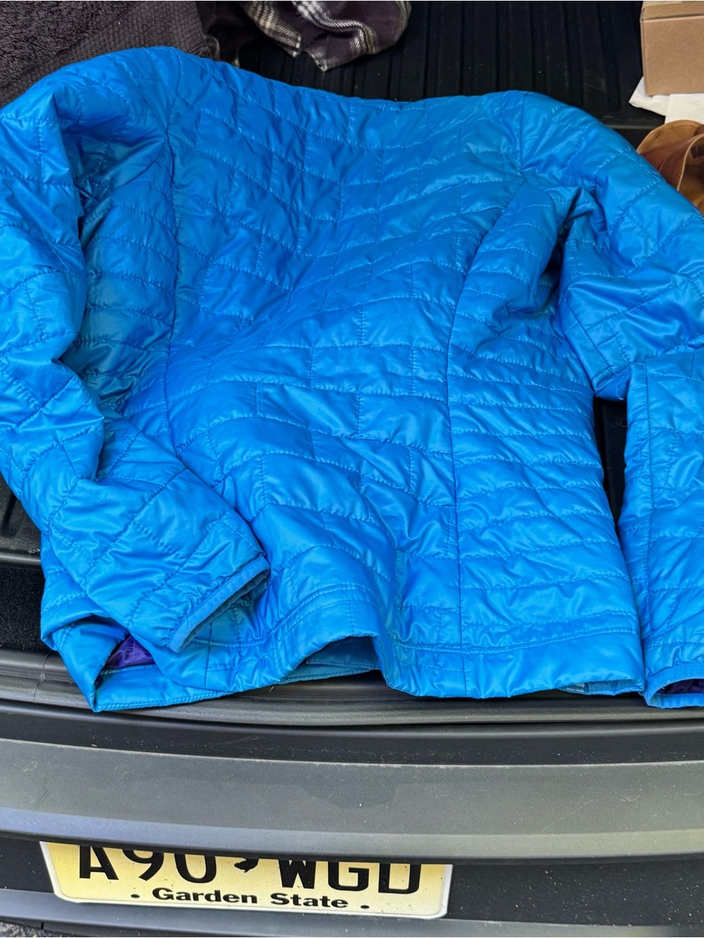 Patagonia Women's Bright Blue Quilted Puffer Jacket - Picture 3 of 6